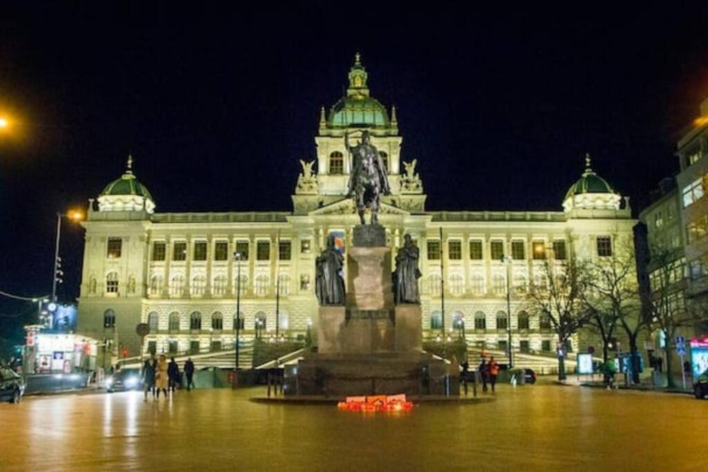 Romantic Apartment In The Center Of Prag Exteriör bild